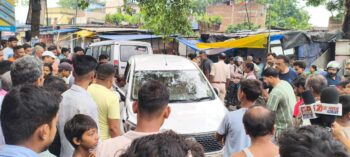 बागबेड़ा डीबी रोड पर भीषण सड़क हादसा: अनियंत्रित अर्टिगा दुकान में घुसी, 5 घायल, एक की हालत गंभीर