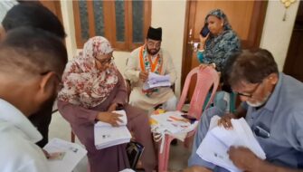 कांग्रेस ने जवाहर नगर में चलाया एसआईआर फॉर्म वितरण अभियान, घर-घर पहुंचकर लोगों से जल्द जमा करने की अपील