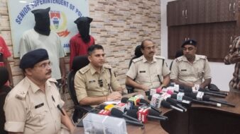 जमशेदपुर: टिनप्लेट सब्जी मार्केट फायरिंग मामले का खुलासा, रंगदारी गिरोह के तीन अपराधी गिरफ्तार