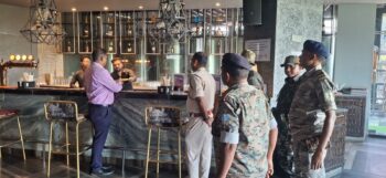 उत्पाद अधीक्षक ने गम्हरिया एवं आदित्यपुर क्षेत्र के बार एवं रेस्टोरेंट का किया निरीक्षण, नियमों के कड़ाई से अनुपालन का दिया निर्देश