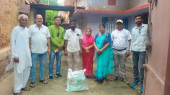 टाटा पावर द्वारा डोमजुड़ी पंचायत को सीएसआर के तहत ब्लीचिंग पाउडर उपलब्ध