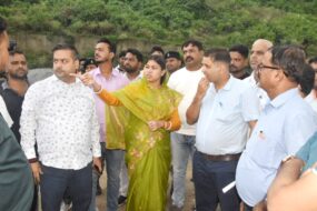 फोर लेन सड़क व सिग्नेचर ब्रिज निर्माण का विधायक पूर्णिमा साहू ने किया निरीक्षण, गुणवत्ता व समयसीमा पर दिया जोर