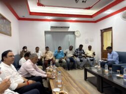 टाटानगर रेलवे स्टेशन सलाहकार समिति की बैठक संपन्न, स्टेशन पुनर्विकास, यात्री सुविधाओं और समयपालन पर हुई विस्तृत चर्चा