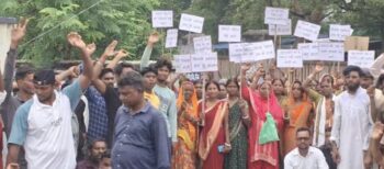 रामगढ़ स्मार्ट मीटर के खिलाफ ग्रामीणों का फूटा गुस्सा, भुरकुंडा बिजली कार्यालय का घेराव।।Q