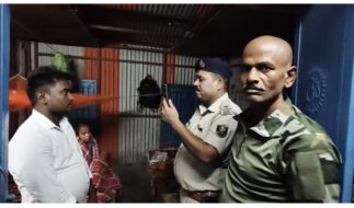 प्रेमी से मिलाने का झांसा देकर कोसी नदी में धक्का देने का आरोप, इंजीनियर और मजदूर ने बचाई नवविवाहिता की जान