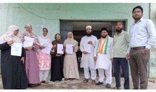 एसआईआर को लेकर हनफिया उच्च विद्यालय मतदाता केंद्र पर बीएलओ-बीएलए-2 की बैठक