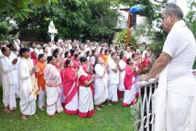 ब्रह्मलोकधाम जमशेदपुर में श्रद्धा व भक्ति के साथ मनाया गया श्री श्री गुरु पूर्णिमा महोत्सव श्री श्री गुरु पूर्णिमा महोत्सव