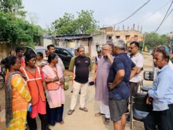 सफाईकर्मियों को मिले सरकार द्वारा तय वेतन, व्यवस्था में हो सुधार: सरयू राय