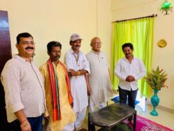 संघर्ष से मिले आशियाने की चौखट पर पहुंचे सरयू राय, आवंटी हुए भावुक