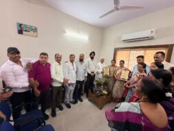 टिनप्लेट यूनियन महिला इंटर महाविद्यालय में दो शिक्षिकाओं को भावभीनी विदाई, उत्कृष्ट सेवाओं के सम्मान में मिला एक-एक लाख रुपये का चेक