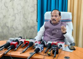 JPSC की 14वीं परीक्षा रद्द कर CBI जांच कराए सरकार: रघुवर दास का बड़ा बयान JPSC की 14वीं परीक्षा