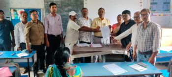 राशि के अभाव में मध्याह्न भोजन योजना बंद होने के कगार पर, प्रभारी शिक्षकों ने डीएससी को सौंपा ज्ञापन