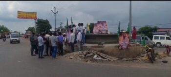 चाईबासा में शिबू सोरेन की प्रतिमा को लेकर विवाद, कई सामाजिक कार्यकर्ता हिरासत में