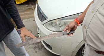 निक्को पार्क के पास कार सवार पांच युवक धारदार हथियार के साथ हिरासत में, पुलिस कर रही पूछताछ