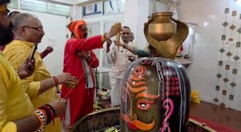 सावन की अंतिम सोमवारी पर लक्ष्मीनाथ गोस्वामी मंदिर में महाअभिषेक