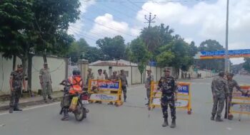 छात्र आंदोलन और घेराव की आशंका को देखते हुए रांची में सीएम आवास के आसपास सुरक्षा बढ़ाई गई है.
