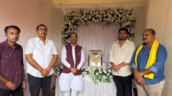 प्रवीण सिंह स्मृति सेवा संस्था के मेगा रक्तदान शिविर में जुटीं कई प्रमुख हस्तियां