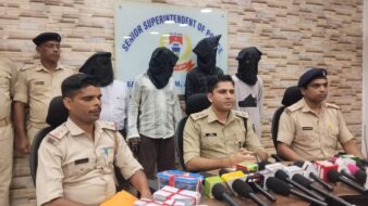 जमशेदपुर में सोने की चेन छिनतई गिरोह का पर्दाफाश, तीन अपराधी गिरफ्तार सोने की चेन