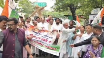 पुतला गायब, कांग्रेसी हैरान”: यूथ कांग्रेस का बना मज़ाक