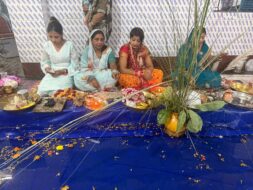 शीतला माता मंदिर में श्रद्धा के साथ मनाया गया हलषष्ठी ‘कमर छठ’ पर्व