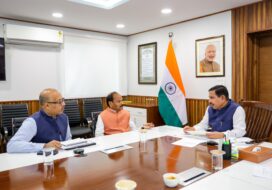रघुवर दास ने शिक्षा मंत्री से की मुलाकात, ओलचिकी लिपि में संताली पठन सामग्री के प्रकाशन का आग्रह