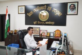 कम फॉर्म-6 प्रविष्टि वाले मतदान केंद्रों की डीसी ने की समीक्षा
