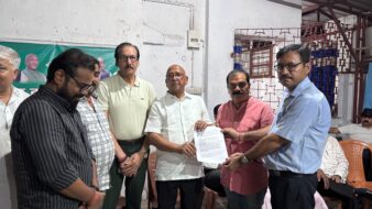 तुरामडीह माइंस में रद्द आरसी वाले वाहन से विस्फोटक परिवहन का आरोप, विधायक सरयू राय को सौंपा ज्ञापन