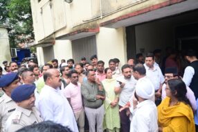 विधायक संजीव सरदार ने तृषा के परिजनों को बंधाया ढांढस