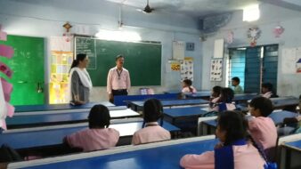 माध्यमिक शिक्षा उपनिदेशक का पीएमश्री उमवि का दौरा