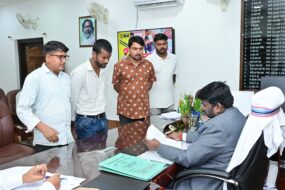 जनता दरबार में उपायुक्त ने सुनी आमजनों की समस्याएं, समयबद्ध निष्पादन के दिए निर्देश