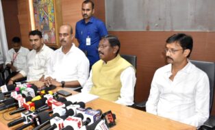 डोबो-कपाली में कृषि भूमि के बदलते नेचर पर पूर्व मुख्यमंत्री अर्जुन मुंडा ने उठाए सवाल, कहा- अनुसूचित क्षेत्र की संवैधानिक व्यवस्था से हो रहा खिलवाड़