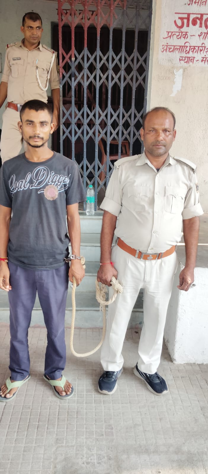 मोटरसाइकिल चोरी और बलात्कार का आरोपी गिरफ्तार