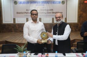 सिंहभूम चैम्बर ने शहर की कानून-व्यवस्था, यातायात एवं नागरिक सुरक्षा को लेकर एसएसपी को सौंपे महत्वपूर