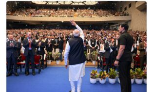 भारत को भरोसेमंद चिप विनिर्माण केंद्र बनाने के लिए सरकार हर जरूरी कदम उठा रही: मोदी