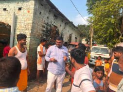 मध्य विद्यालय परिहारा से नौ बोरा चावल की चोरी का भंडाफोड़, ई-रिक्शा समेत पकड़ाया चावल मध्य विद्यालय परिहारा से नौ बोरा चावल की चोरी