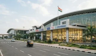 हैदराबाद हवाई अड्डे पर 1.56 करोड़ रुपये की विदेशी मुद्रा जब्त, दो यात्री गिरफ्तार