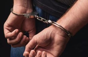 सूरत में डिलीवरी ब्वॉय ने चुराए 4 लाख से ज्यादा के पार्सल, आईफोन, जींस से लेकर टूथपेस्ट तक किये गायब