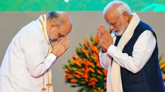 प्रधानमंत्री मोदी ने अमित शाह को जन्मदिन की बधाई दी
