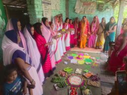 आंगन का मिलन कार्यक्रम में माताओं को पोषण व स्वास्थ्य की दी जानकारी