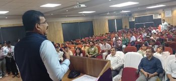 निर्वाचन साक्षरता के जरिए युवाओं को लोकतंत्र से जोड़ने पर जोर