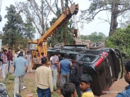 *मिनरल कॉलोनी में अनियंत्रित होकर पलटी स्कॉर्पियो, चालक बाल-बाल बचा