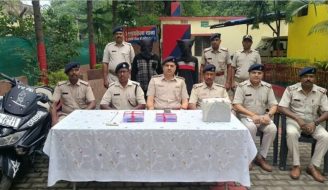 सरायकेला में बैटरी चोरी के आरोप में दो गिरफ्तार, स्कूटी और औजार बरामद