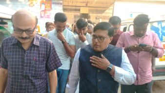 छौड़ाही सीएचसी औचक निरीक्षण को पहुंचे क्षेत्रीय विधायक।मरीजों ने बताईं स्वास्थ्य सुविधाओं की समस्याए