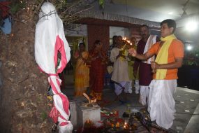 शंखध्वनि और ढाक की थाप से गूंजे कालीबाड़ी, बंगाली दुर्गोत्सव शुरू