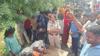 पिपरा पकठौल पथ को ग्रामीणो ने किया जाम