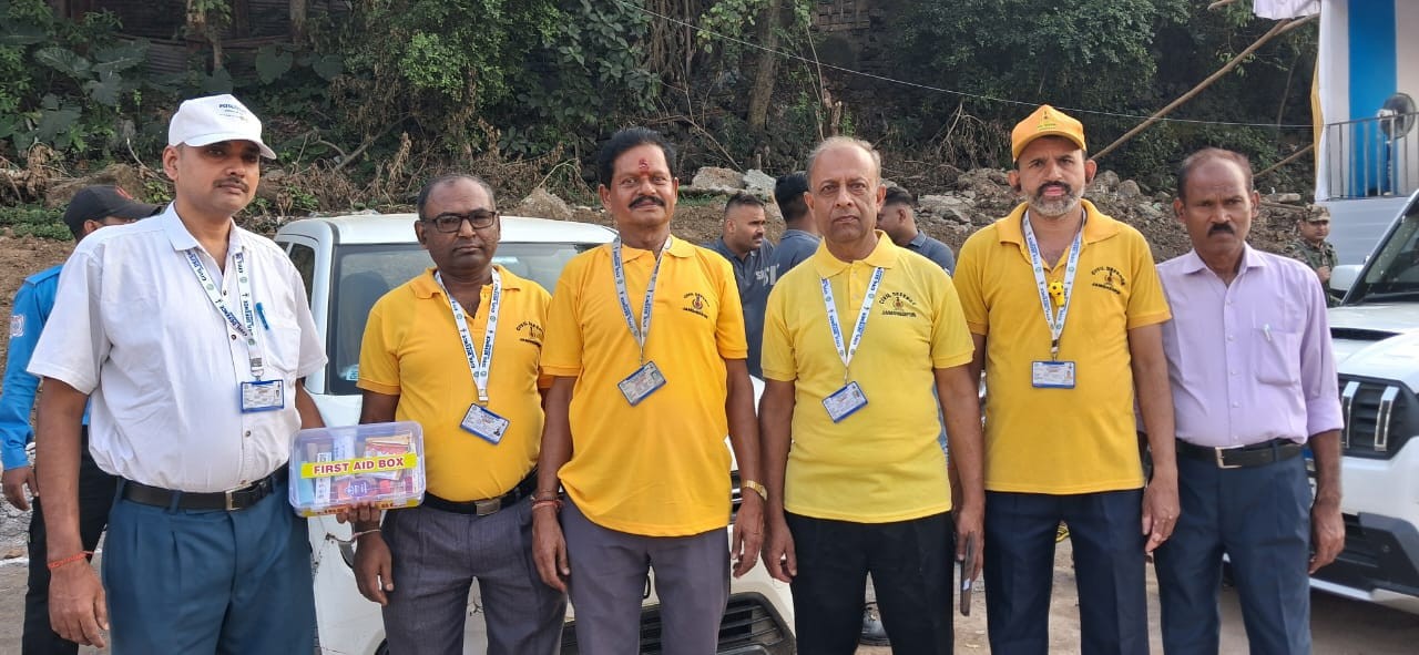 मां दुर्गा की प्रतिमाओं का विसर्जन
