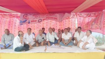 अनिश्चितकालीन धरना को कांग्रेस ने दिया समर्थन
