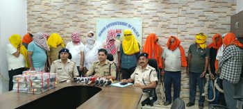 दीपावली पर जुए के अड्डे पर पुलिस का छापा